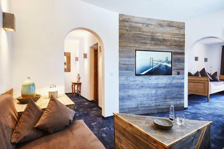 Hotel Garni Eder グミュント・アム・テーガンゼー エクステリア 写真