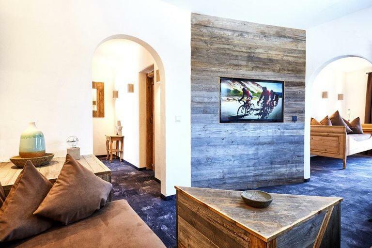 Hotel Garni Eder グミュント・アム・テーガンゼー エクステリア 写真